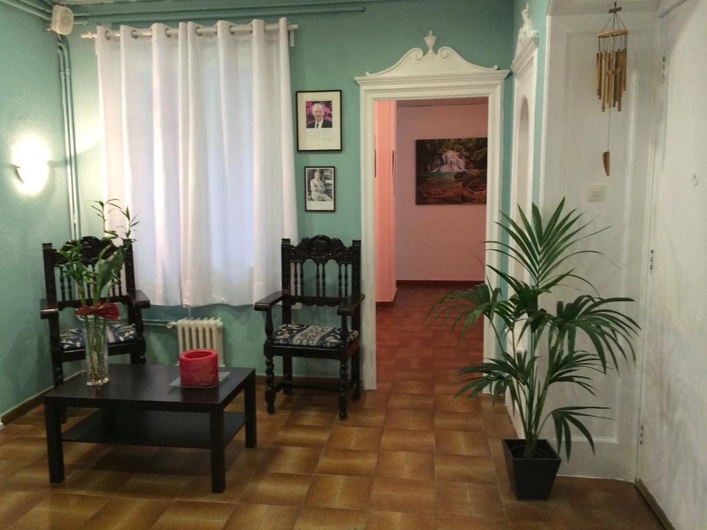 Hostal Valls Барселона Екстериор снимка